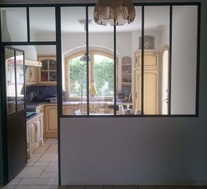 porte vitrée type atelier