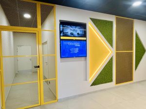 porte et clausta métallique