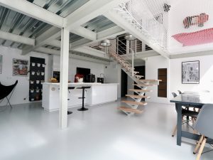 Mezzanine moderne et minimaliste