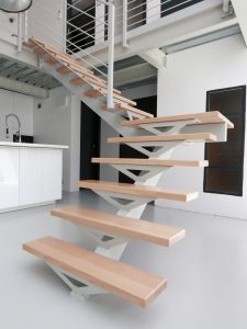 escalier tournant et limon central