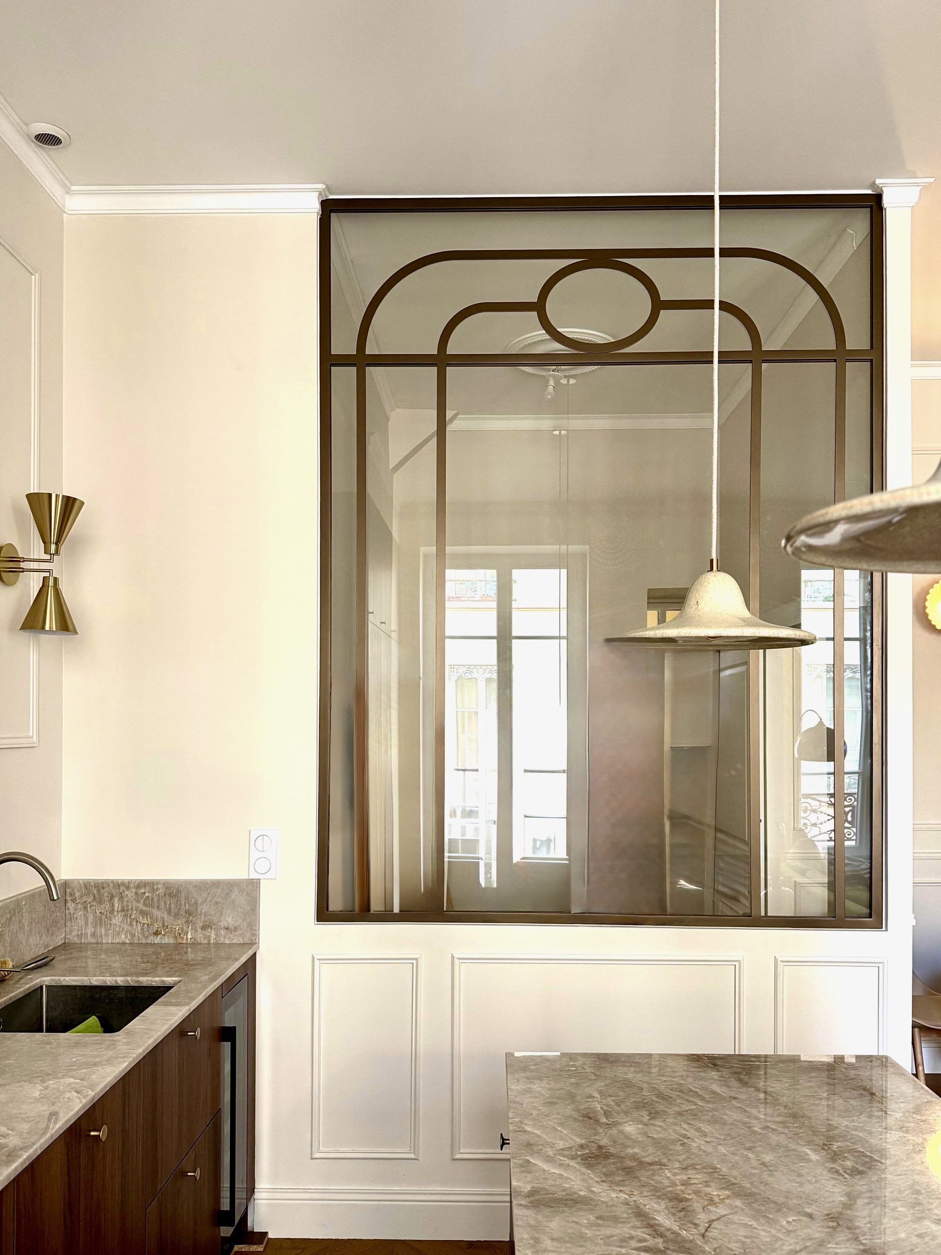verrière arrondie dans un appartement